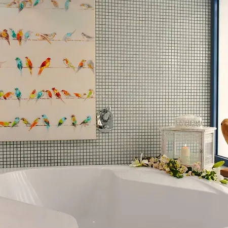 Minea Ii 코스타카르마