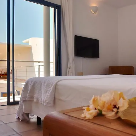 Minea Ii 빌라 코스타카르마