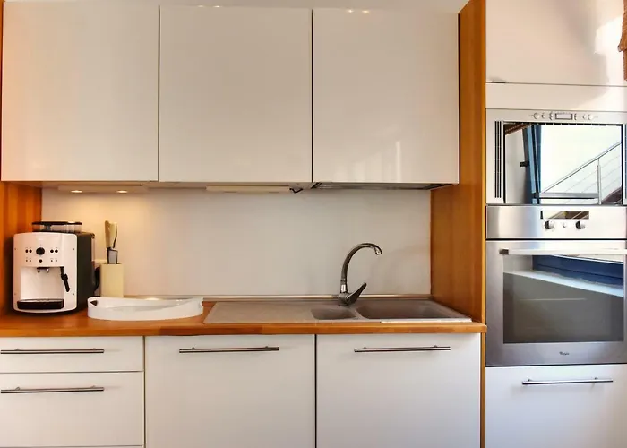 Minea Ii 빌라 코스타카르마